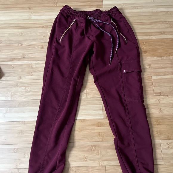 Jaanuu XS Burgundy/Rose Gold  XS tulip/ cargo jogger XSP set - Picture 5 of 6